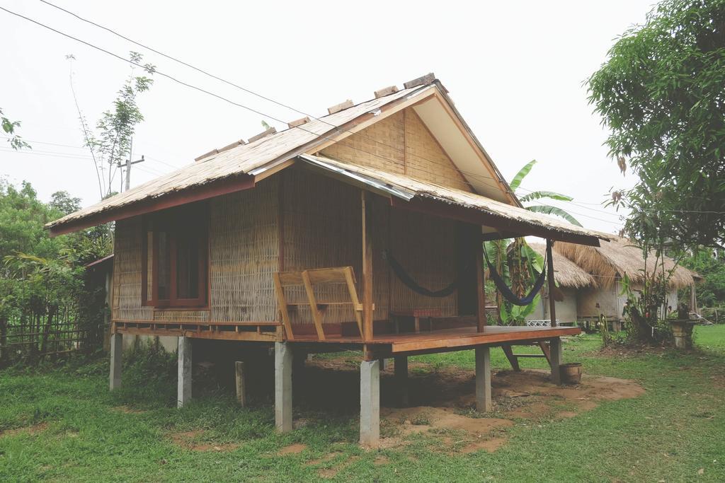 Отель Champa Lao Bungalows Ванг-Виенг Экстерьер фото